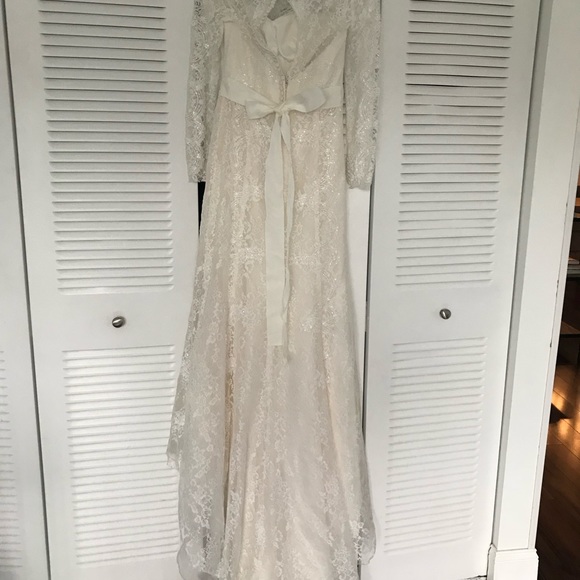 Lace long sleeve wedding dress. Never altered. - Picture 5 of 8